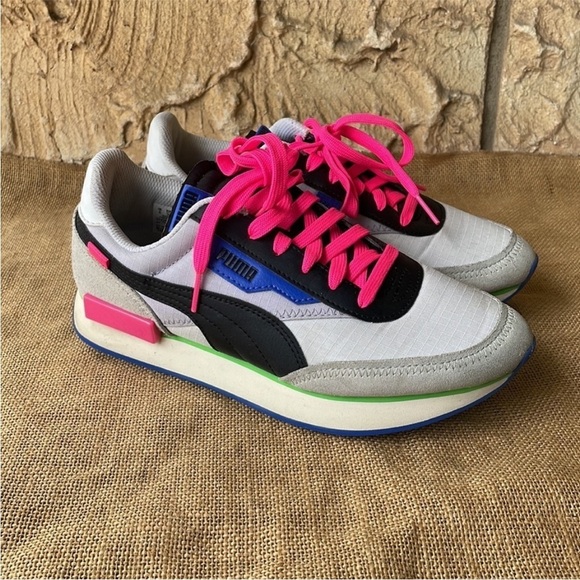Puma FUTURE RIDER PLAY ON White Gray/Violet 373792-07 Neon Pink Size 7.5 - Picture 1 of 16